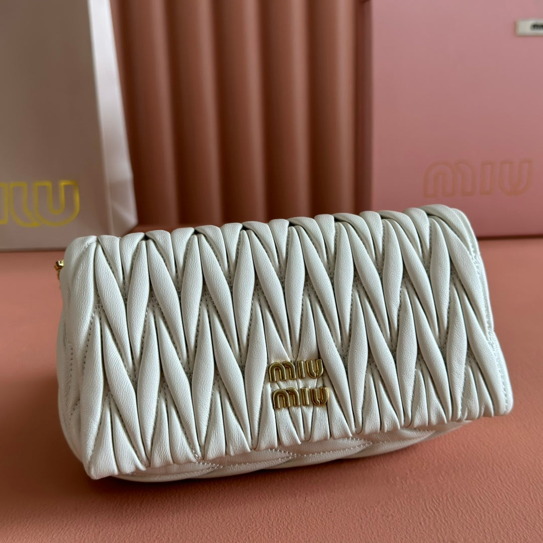 MIU MIU MATELASSé NAPPA LEATHER MINI BAG 18 WHITE