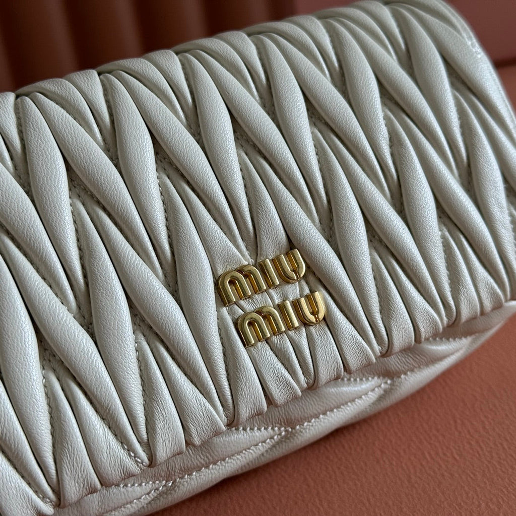 MIU MIU MATELASSé NAPPA LEATHER MINI BAG 18 WHITE