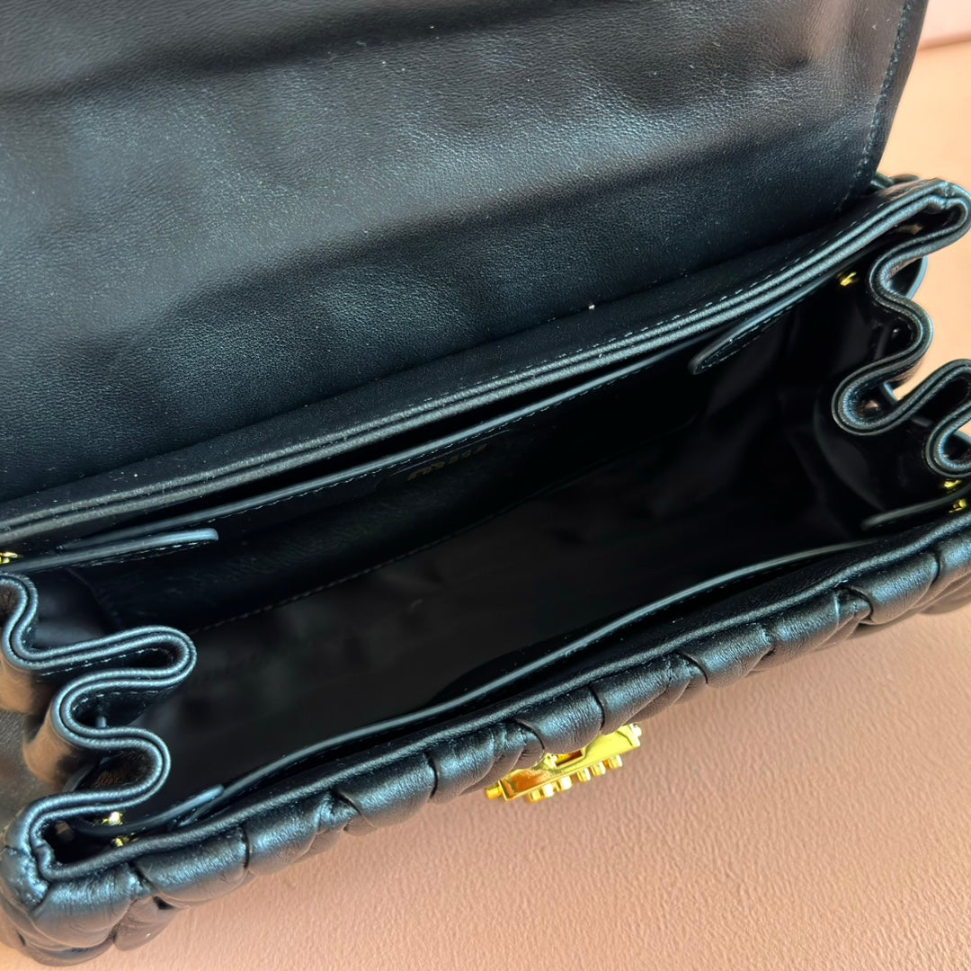 MIU MIU CHAIN SHOULDER BAG 24 IN BLACK PATENT SMOOTH LAMBSKIN