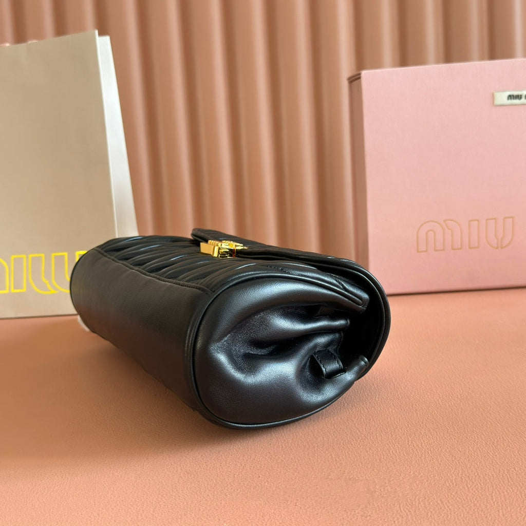 MIU MIU CHAIN SHOULDER BAG 24 IN BLACK PATENT SMOOTH LAMBSKIN