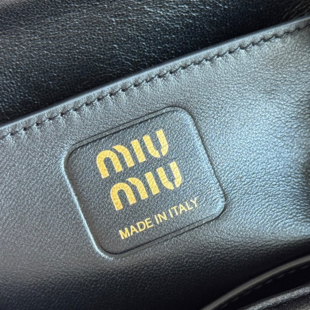 MIU MIU CHAIN SHOULDER BAG 24 IN BLACK PATENT SMOOTH LAMBSKIN