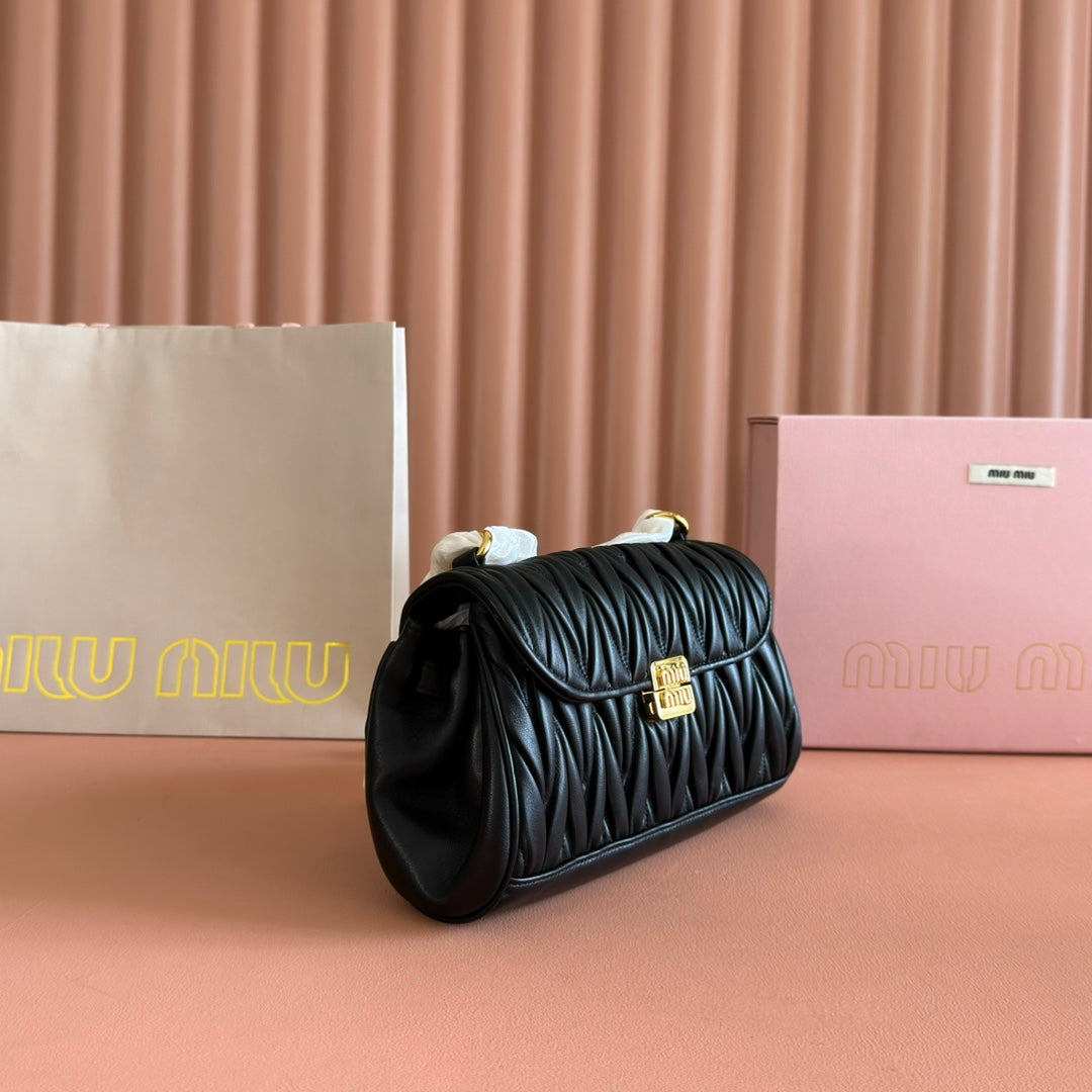 MIU MIU CHAIN SHOULDER BAG 24 IN BLACK PATENT SMOOTH LAMBSKIN