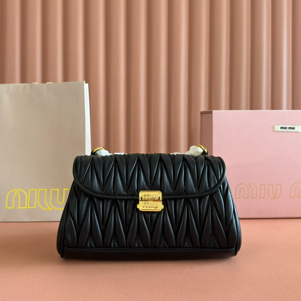 MIU MIU CHAIN SHOULDER BAG 24 IN BLACK PATENT SMOOTH LAMBSKIN