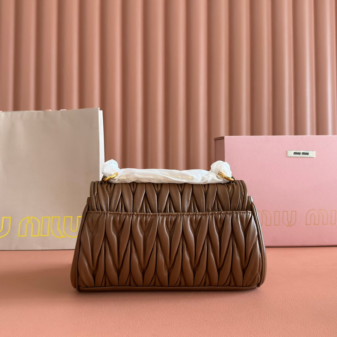 MIU MIU CHAIN SHOULDER BAG 24 IN BROWN PATENT SMOOTH LAMBSKIN