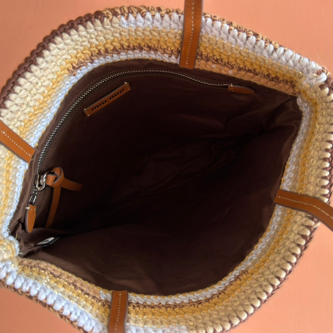 MIU MIU CROCHET TOTE BAG 38 IN NATURAL RAFFIA