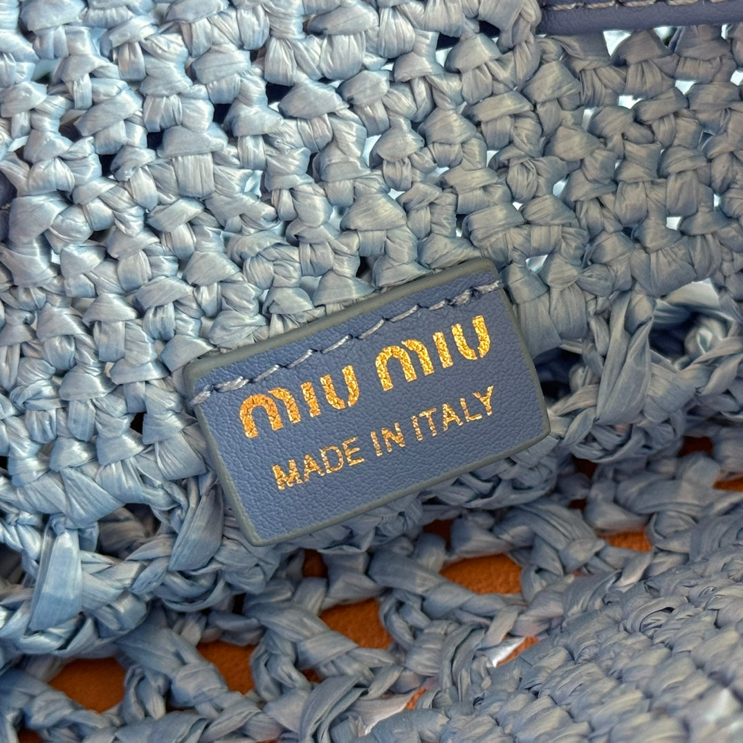 MIU MIU MIUMIU 26S WANDER BUCKET BAG 23 IN BLUE RAFFIA WITH LEATHER TRIM