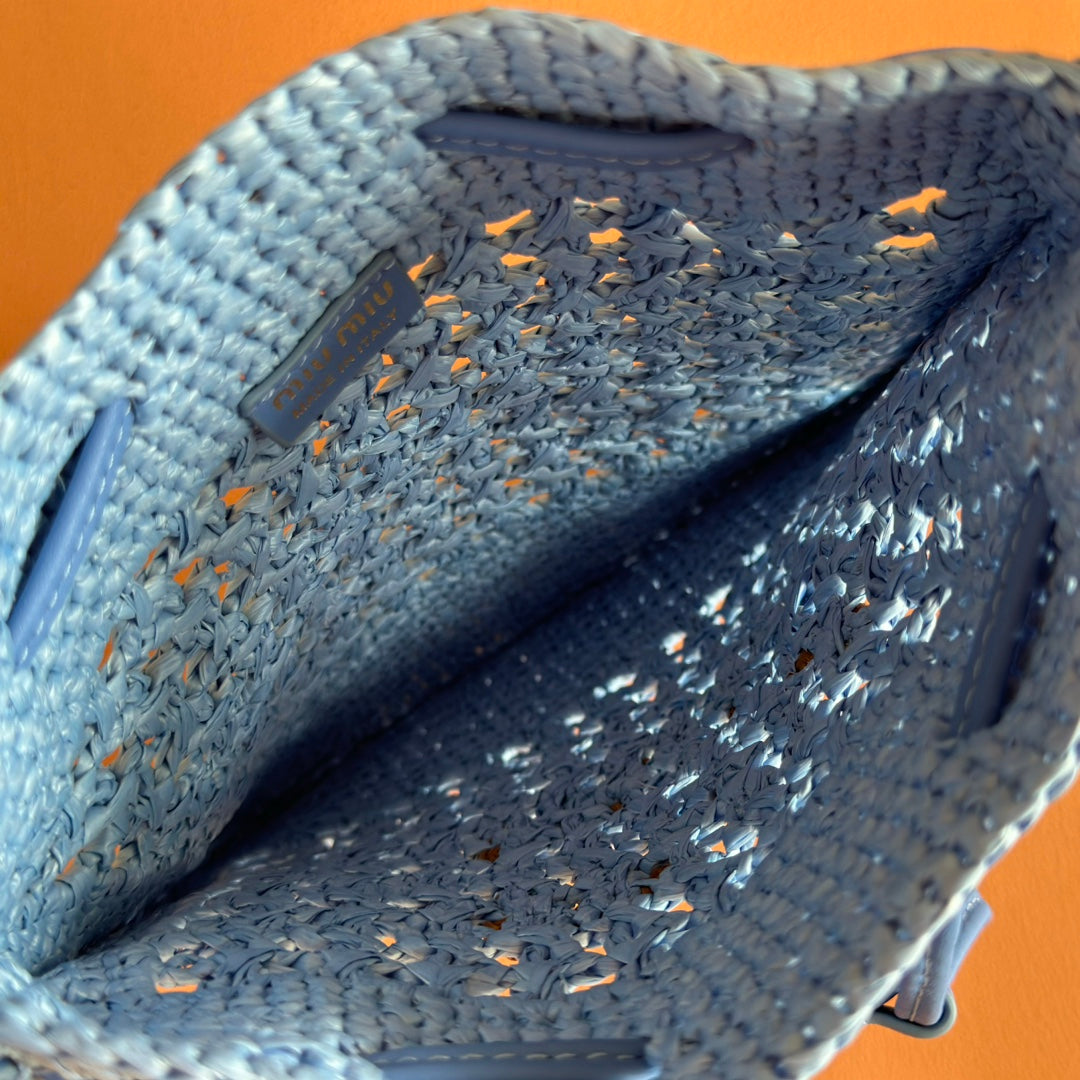 MIU MIU MIUMIU 26S WANDER BUCKET BAG 23 IN BLUE RAFFIA WITH LEATHER TRIM