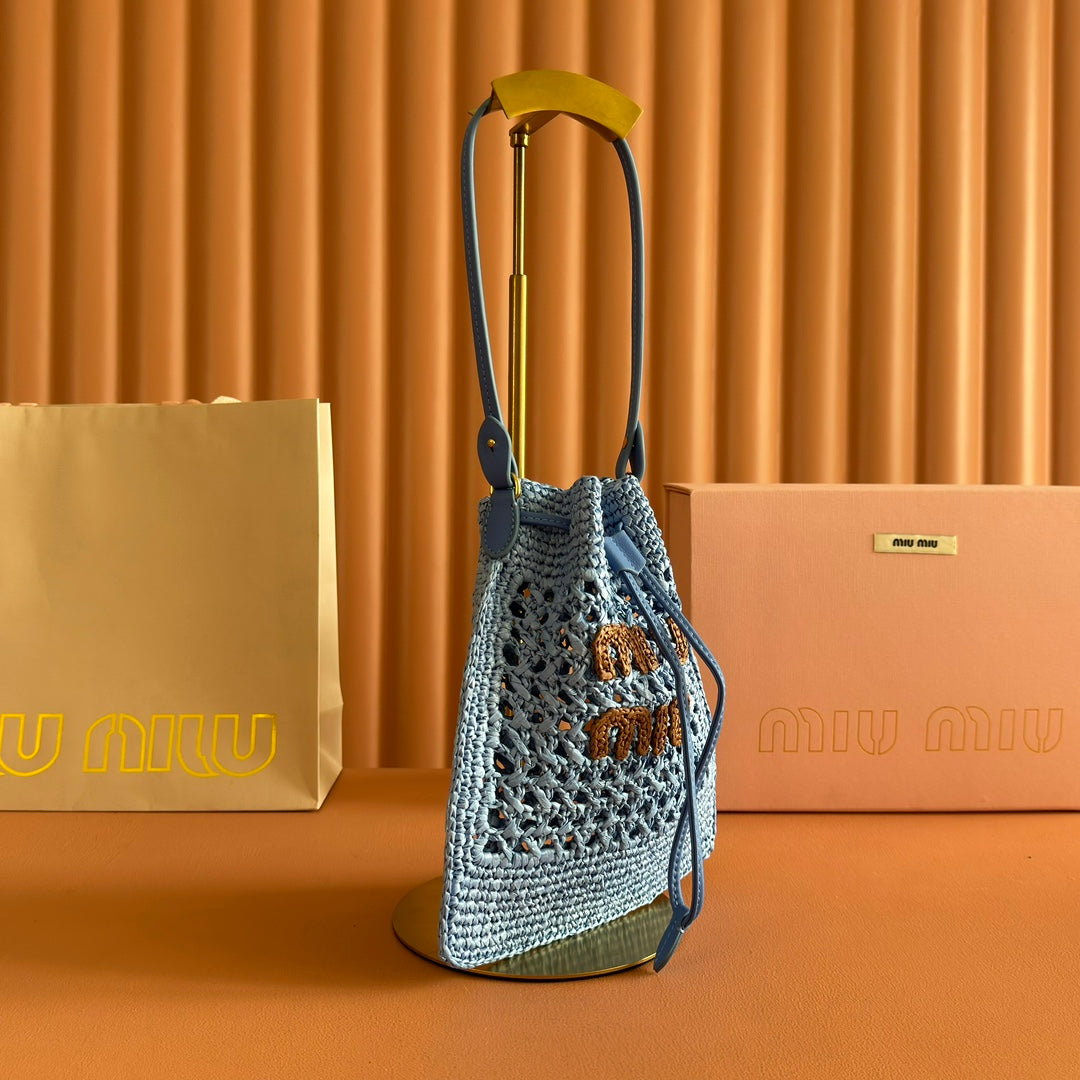 MIU MIU MIUMIU 26S WANDER BUCKET BAG 23 IN BLUE RAFFIA WITH LEATHER TRIM
