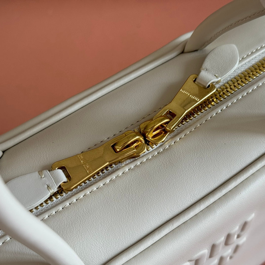 MIU MIU MIUMIU 26S BEAU TOP HANDLE BAG 29 IN WHITE CALFSKIN GOLD HARDWARE