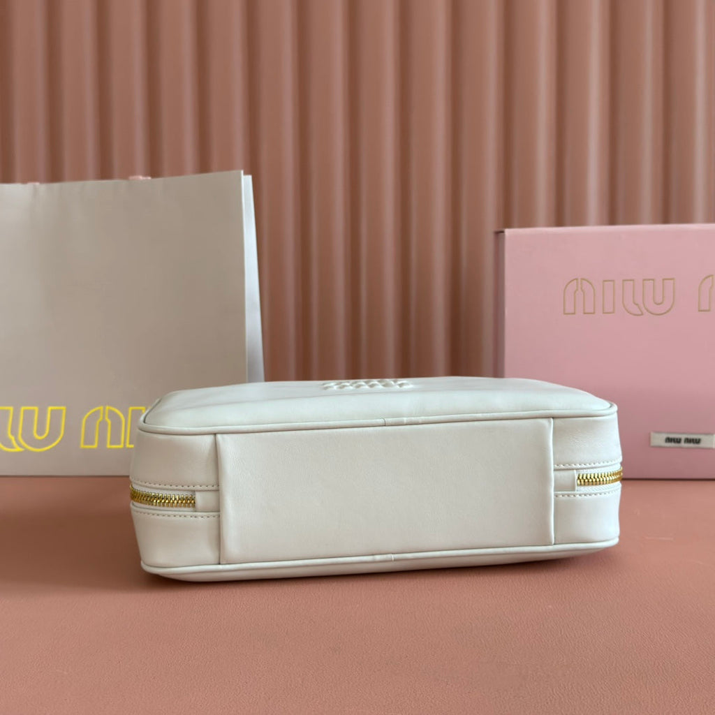 MIU MIU MIUMIU 26S BEAU TOP HANDLE BAG 29 IN WHITE CALFSKIN GOLD HARDWARE