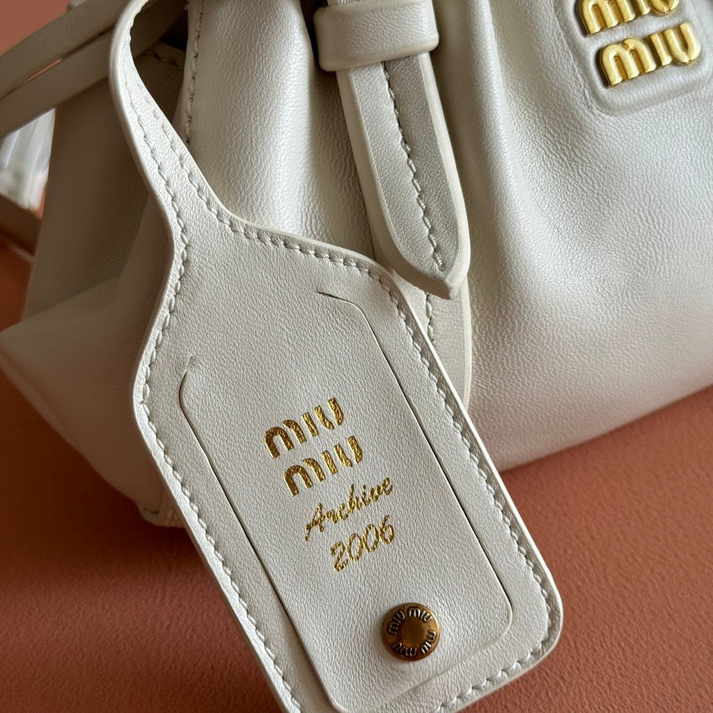 MIU MIU MIUMIU 26S JOIE HAND BAG 22 IN WHITE SHINY LAMBSKIN GOLD HARDWARE