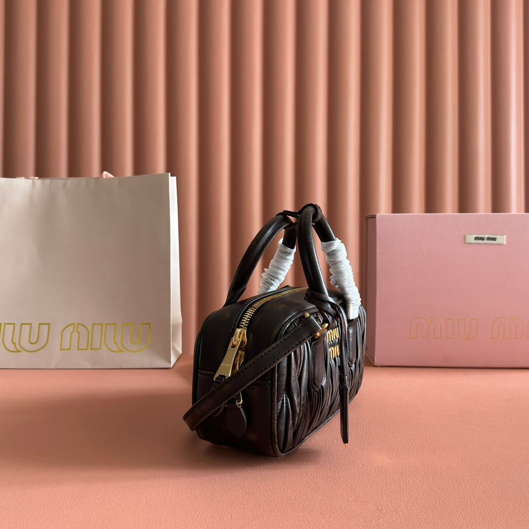 MIU MIU MIUMIU 26S ARCADIE MATELASSE BAG 22 IN BLACK CALFSKIN GOLD HARDWARE