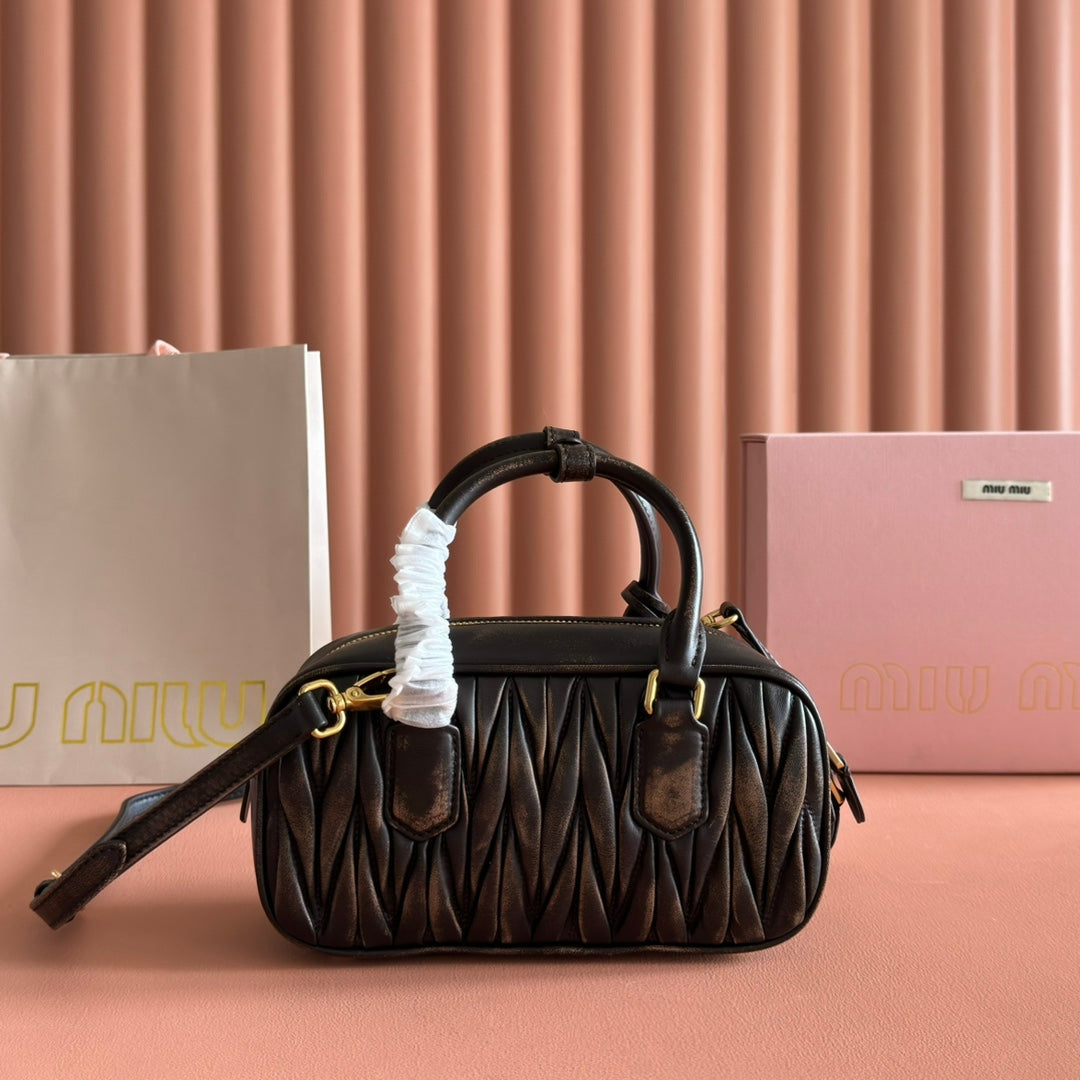 MIU MIU MIUMIU 26S ARCADIE MATELASSE BAG 22 IN BLACK CALFSKIN GOLD HARDWARE