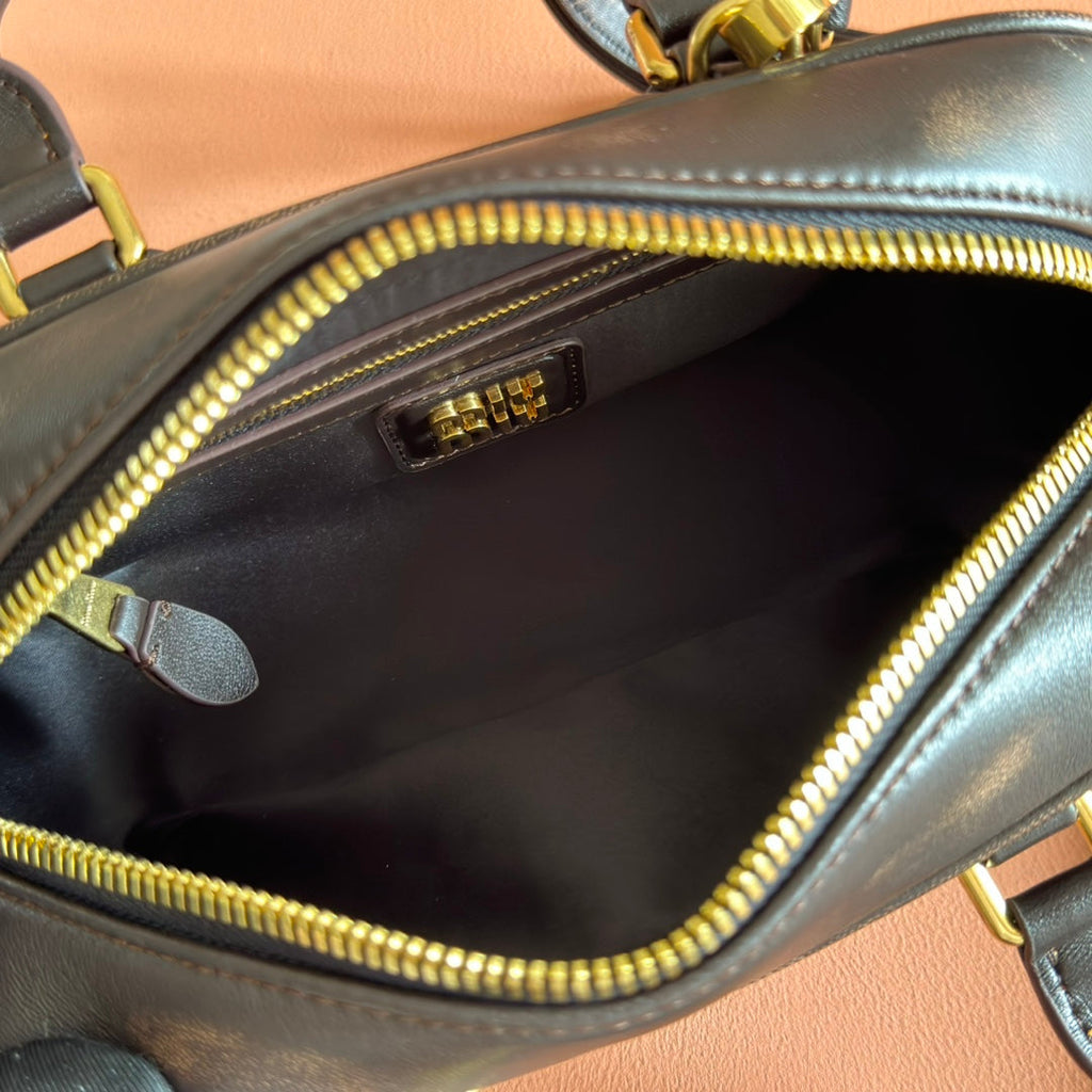 MIU MIU MIUMIU 26S ARCADIE MATELASSE BAG 22 IN BLACK CALFSKIN GOLD HARDWARE