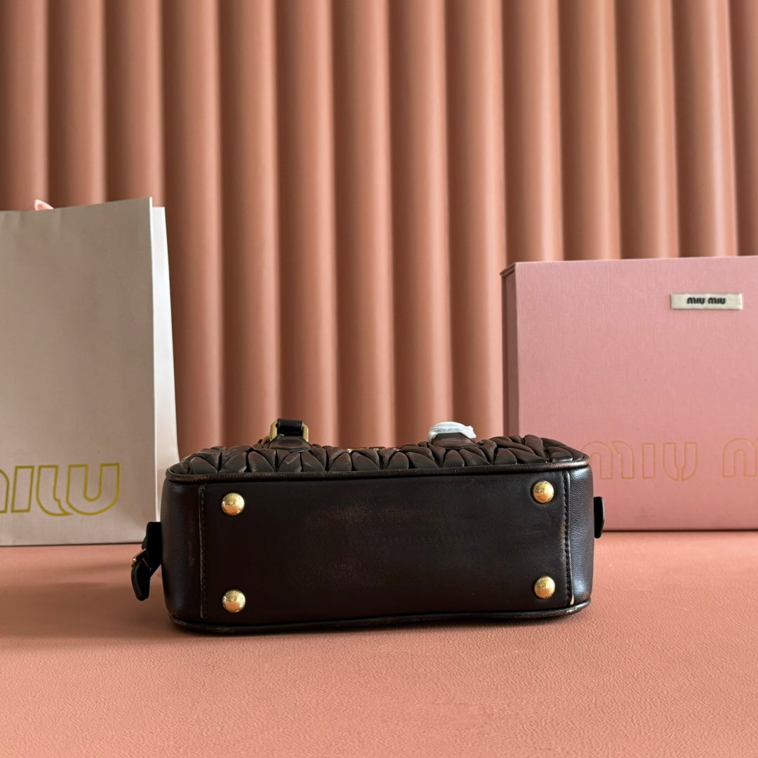 MIU MIU MIUMIU 26S ARCADIE MATELASSE BAG 22 IN BLACK CALFSKIN GOLD HARDWARE
