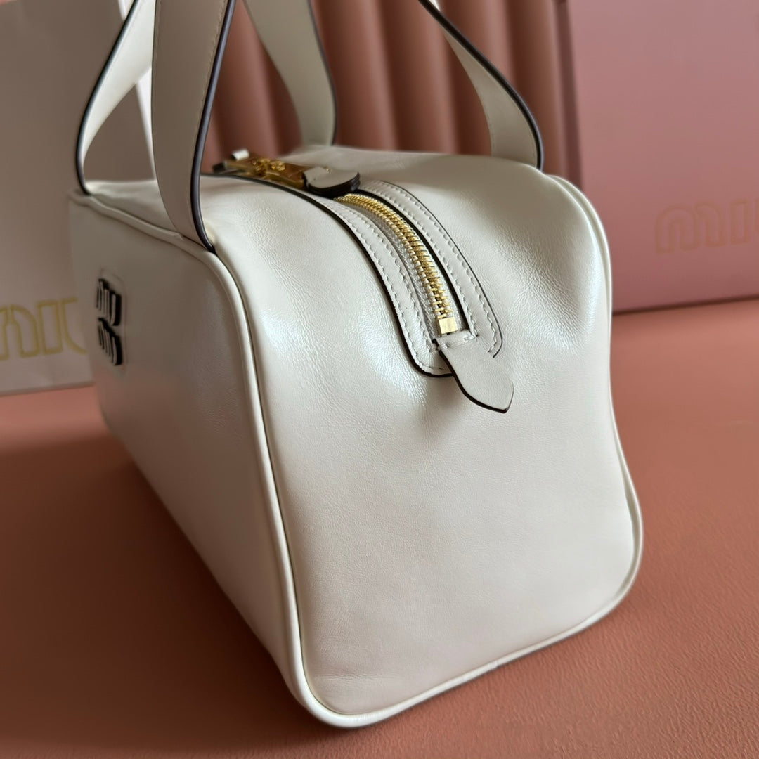 MIU MIU MIUMIU 26S TOP-HANDLE BAG 28 IN WHITE CALFSKIN GOLD HARDWARE