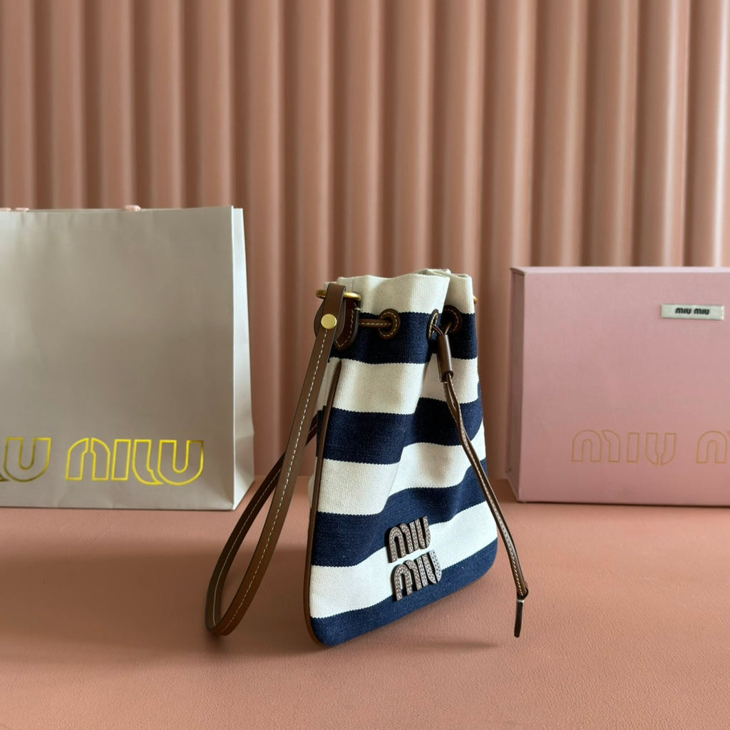 MIU MIU MIUMIU 26S BUCKET BAG 23 IN CREAM AND NAVY BLUE CANVAS GOLD HARDWARE