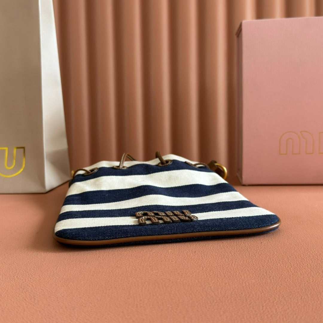 MIU MIU MIUMIU 26S BUCKET BAG 23 IN CREAM AND NAVY BLUE CANVAS GOLD HARDWARE