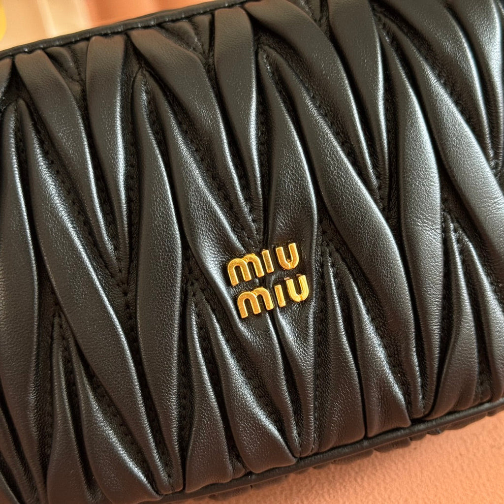 MIU MIU MIUMIU 26S POUCH BAG 15 IN BLACK CALFSKIN GOLD HARDWARE