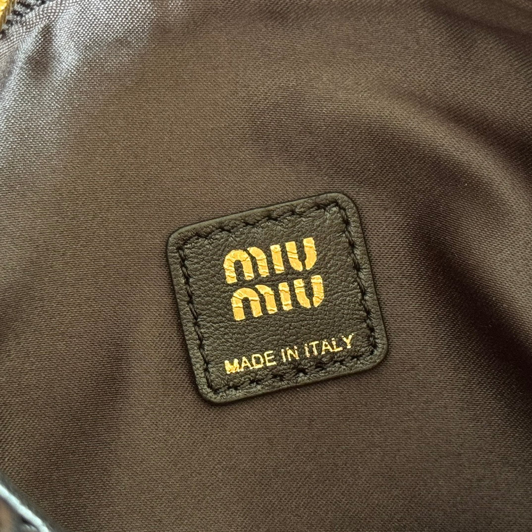 MIU MIU MIUMIU 26S POUCH BAG 15 IN BLACK CALFSKIN GOLD HARDWARE