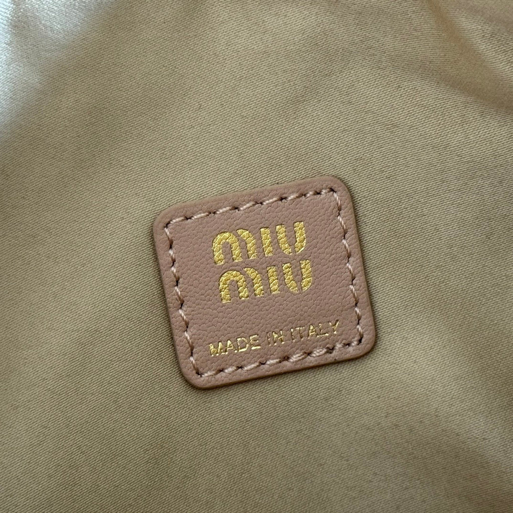 MIU MIU MIUMIU 26S POUCH BAG 15 IN LIGHT PINK CALFSKIN GOLD HARDWARE