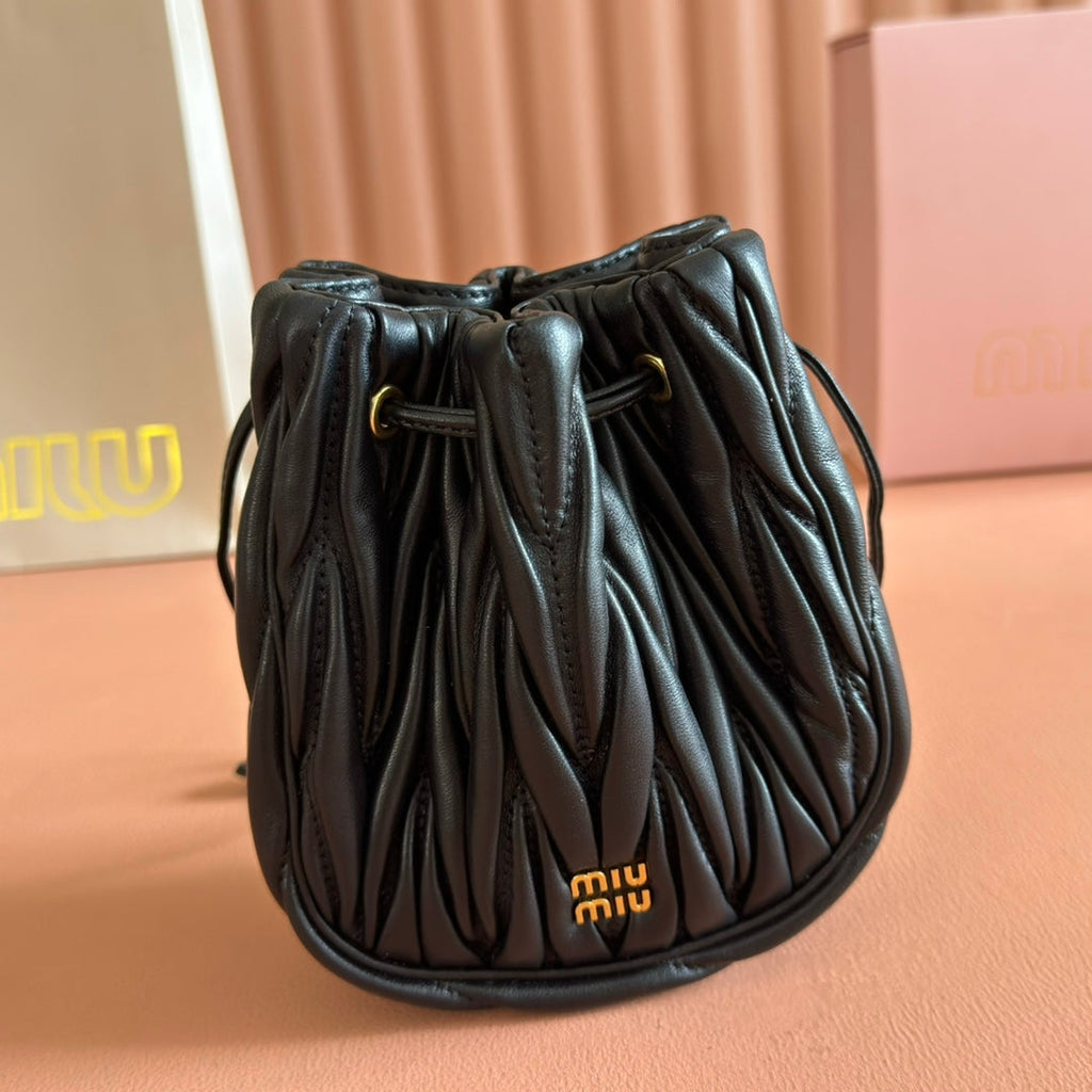 MIU MIU MIUMIU 26S MATELASSE POUCH BAG 16 IN BLACK CALFSKIN GOLD HARDWARE