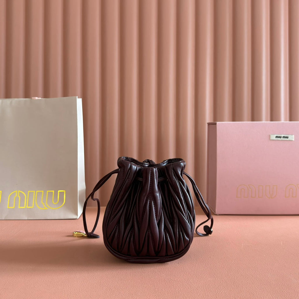 MIU MIU MIUMIU 26S MATELASSE POUCH BAG 16 IN DARK BROWN CALFSKIN GOLD HARDWARE