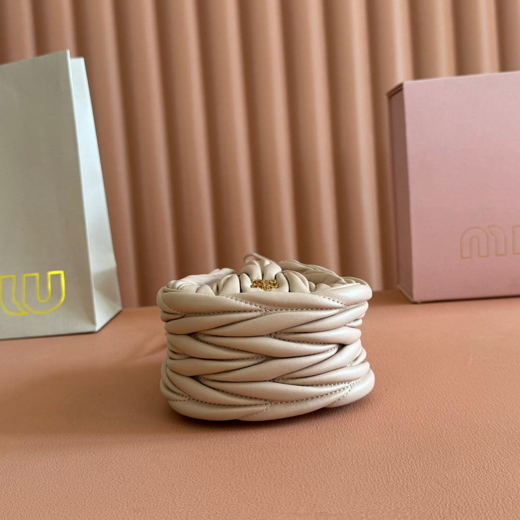 MIU MIU MIUMIU 26S MATELASSE POUCH BAG 16 IN LIGHT BEIGE CALFSKIN GOLD HARDWARE