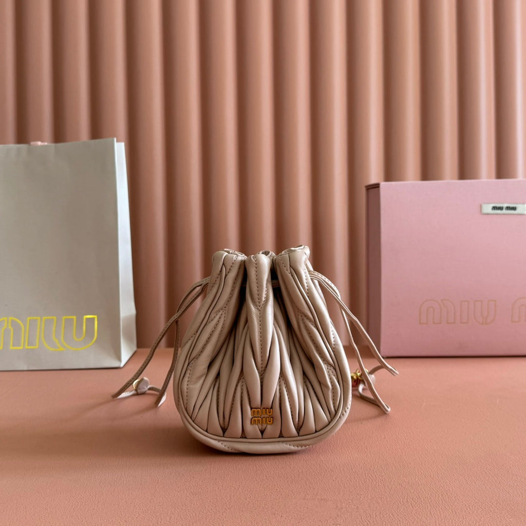 MIU MIU MIUMIU 26S MATELASSE POUCH BAG 16 IN LIGHT BEIGE CALFSKIN GOLD HARDWARE