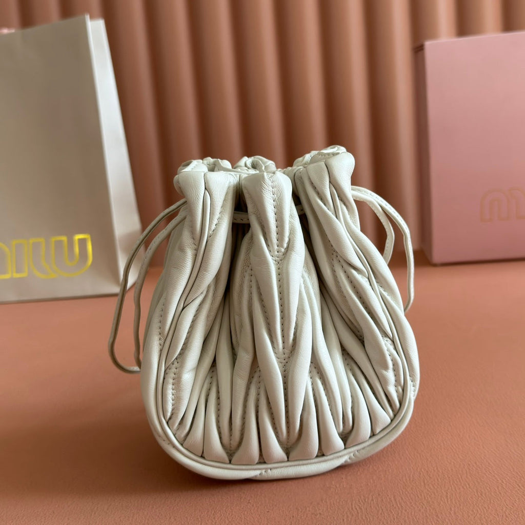MIU MIU MIUMIU 26S MATELASSE POUCH BAG 16 IN WHITE CALFSKIN GOLD HARDWARE