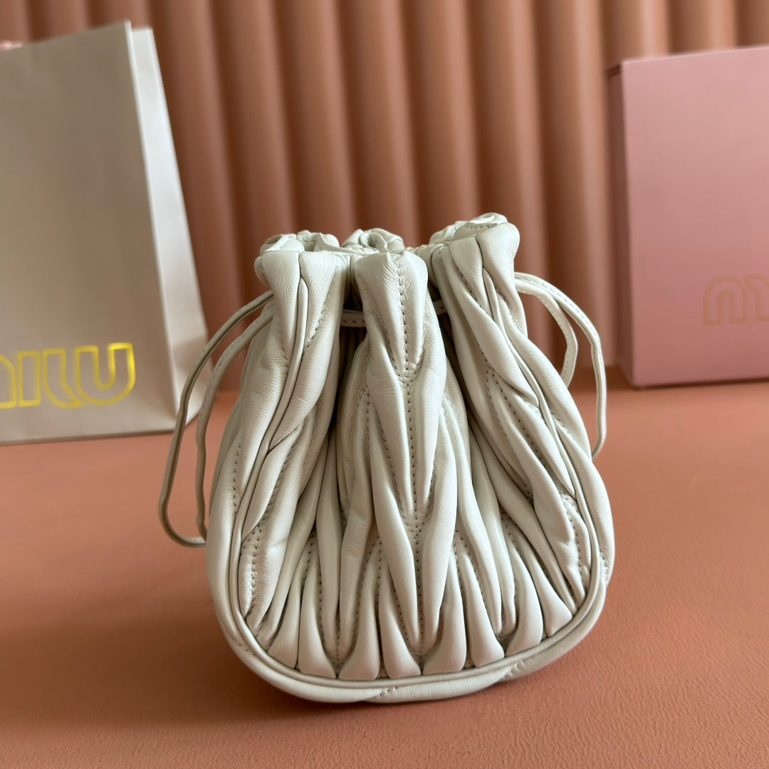 MIU MIU MIUMIU 26S MATELASSE POUCH BAG 16 IN WHITE CALFSKIN GOLD HARDWARE