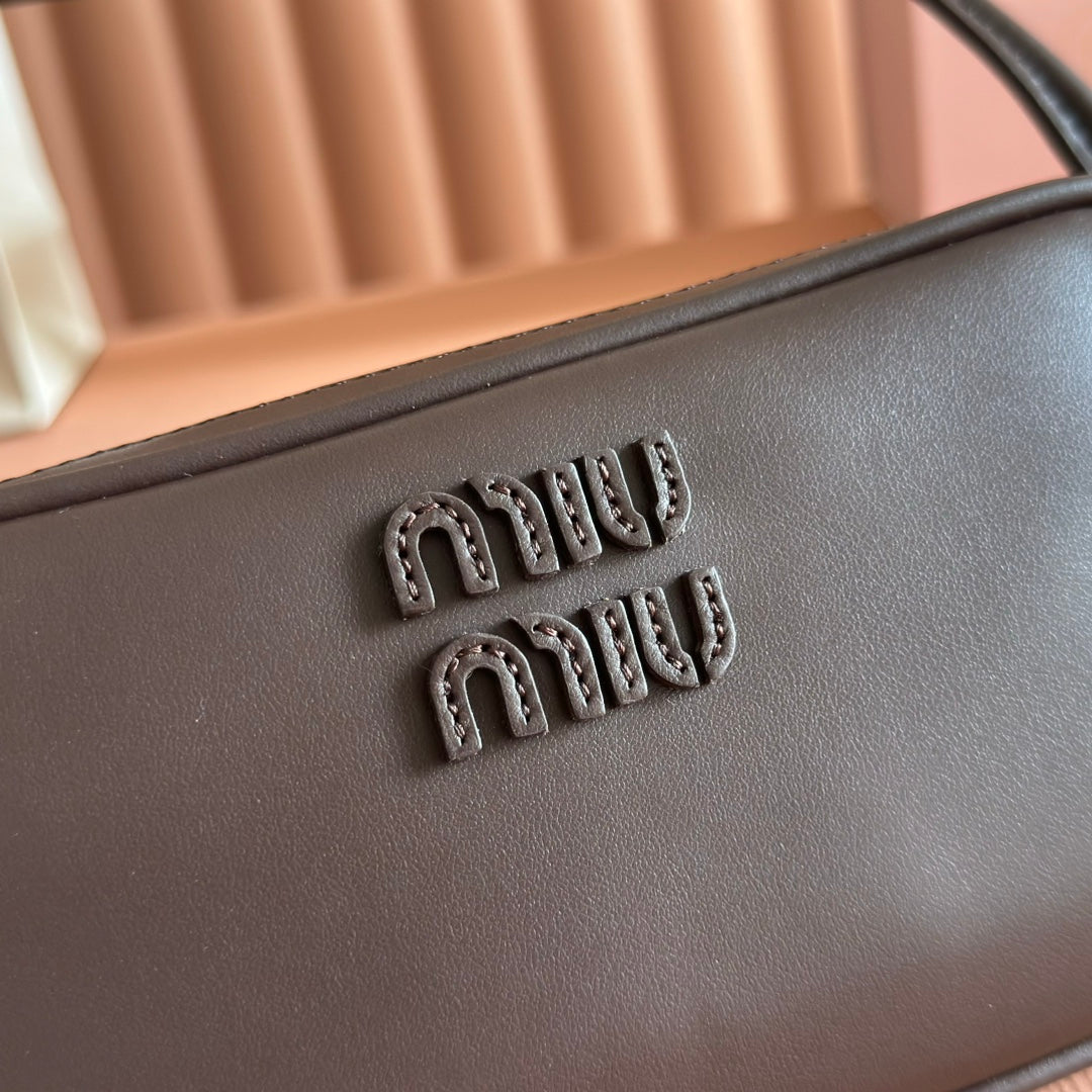 MIU MIU MIUMIU 26S POUCH BAG 20 IN DARK BROWN CALFSKIN GOLD HARDWARE