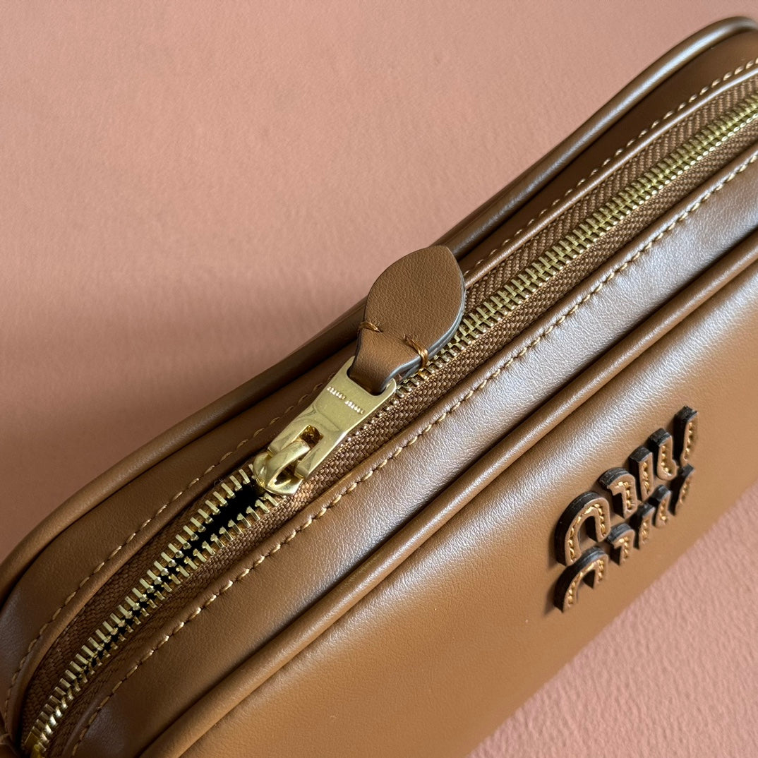 MIU MIU MIUMIU 26S POUCH BAG 20 IN TAN BROWN CALFSKIN GOLD HARDWARE