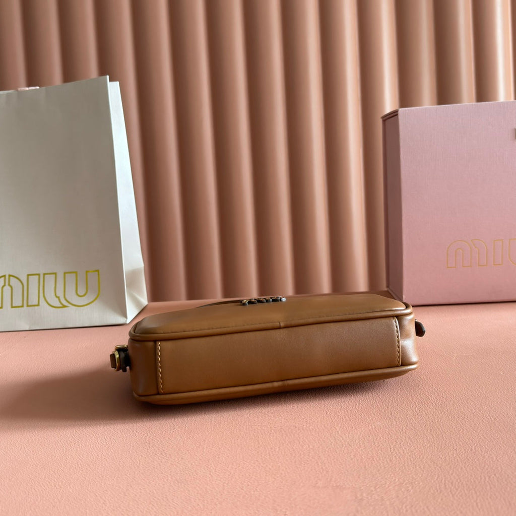 MIU MIU MIUMIU 26S POUCH BAG 20 IN TAN BROWN CALFSKIN GOLD HARDWARE