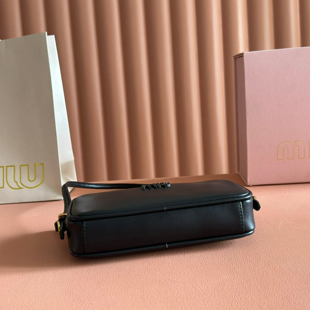 MIU MIU MIUMIU 26S POUCH BAG 20 IN BLACK CALFSKIN GOLD HARDWARE