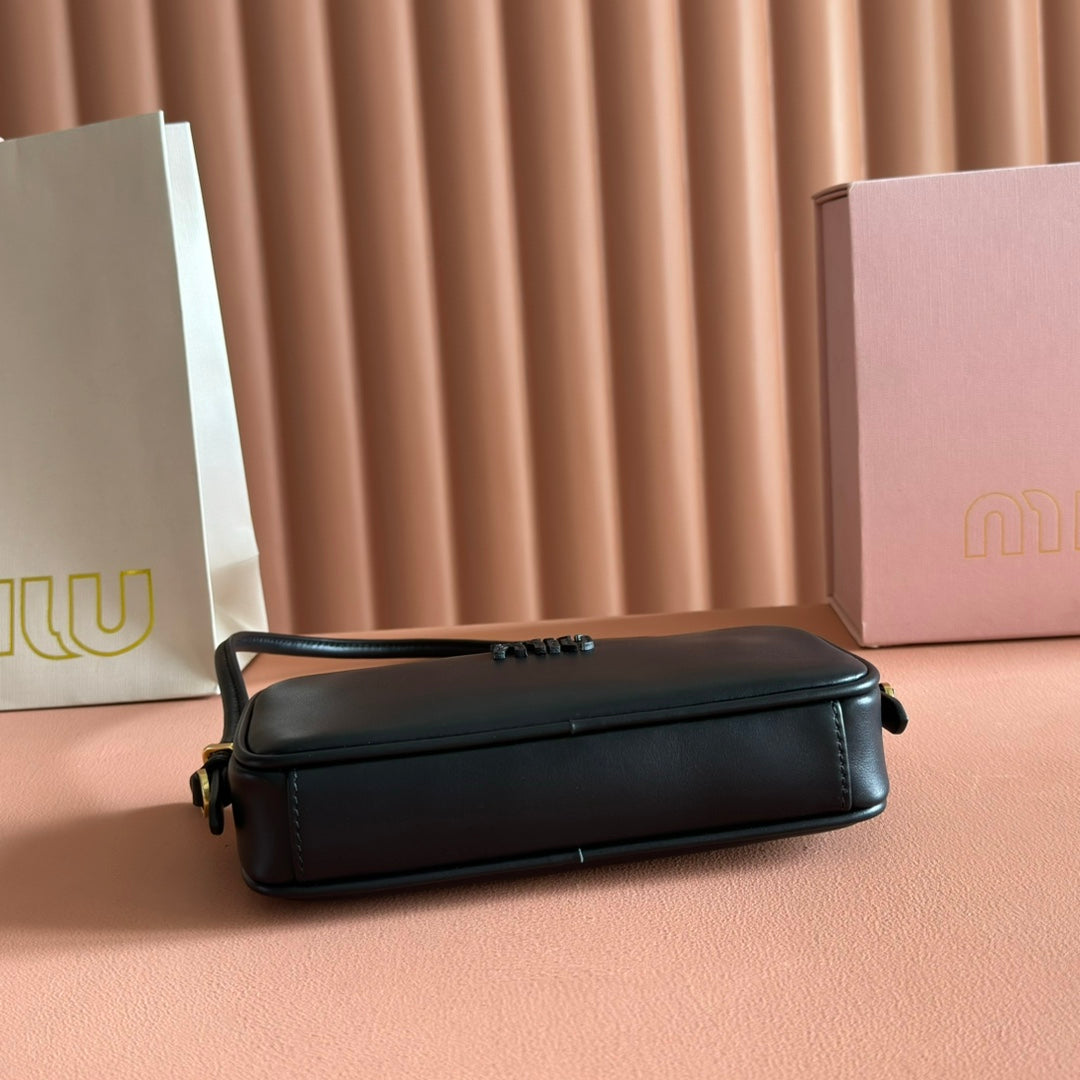 MIU MIU MIUMIU 26S POUCH BAG 20 IN BLACK CALFSKIN GOLD HARDWARE