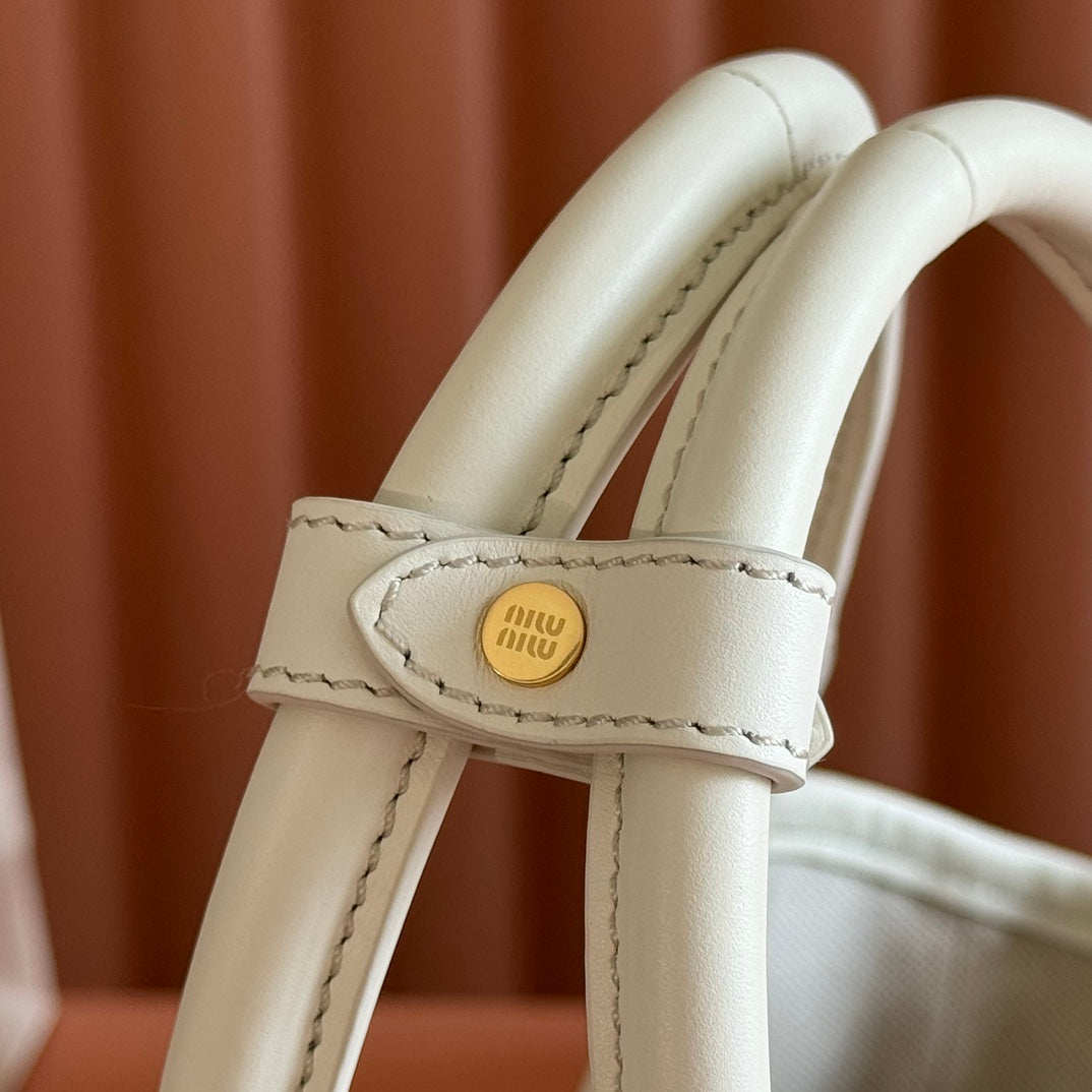 MIU MIU MIUMIU 26S IVY BAG 23 IN WHITE CALFSKIN GOLD HARDWARE