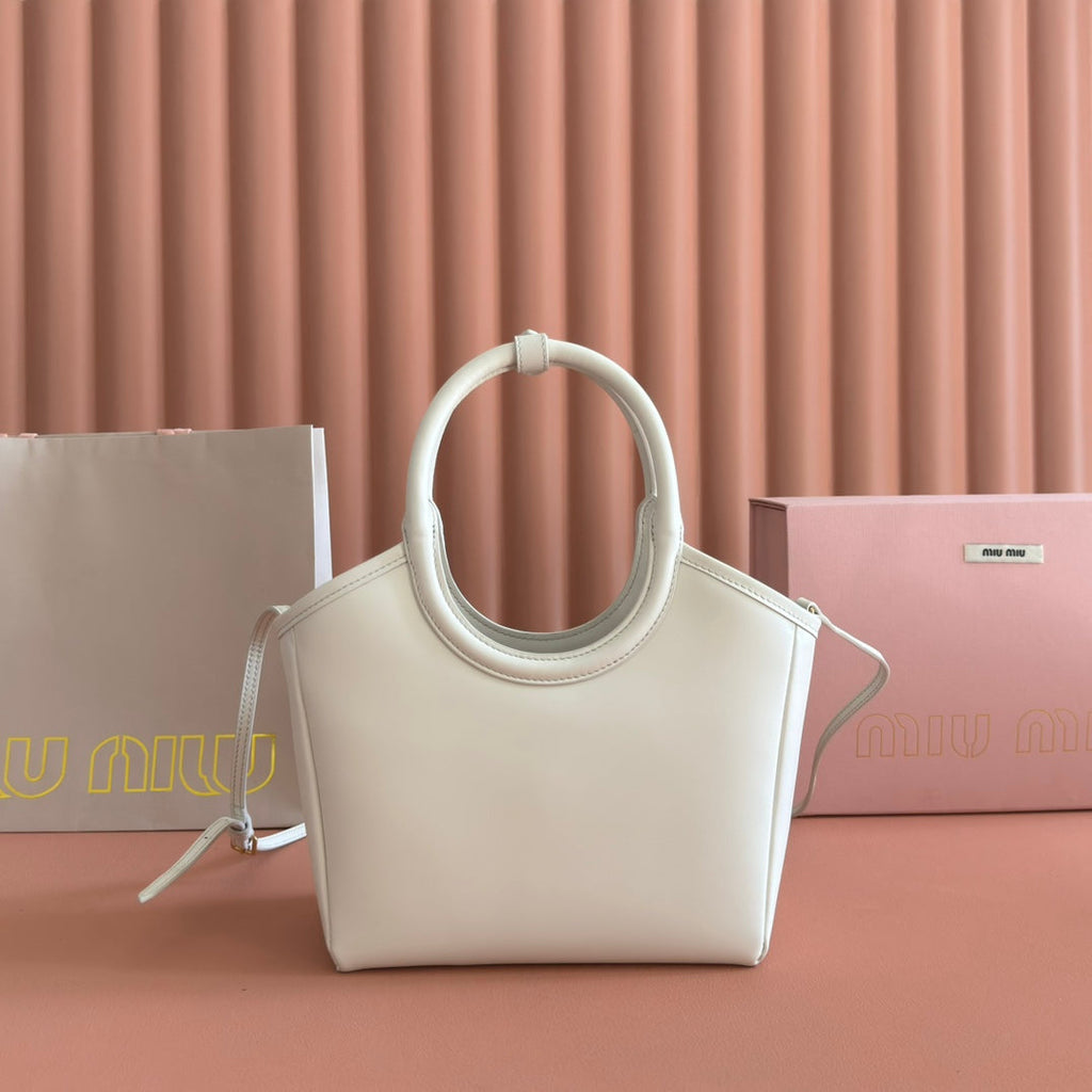 MIU MIU MIUMIU 26S IVY BAG 23 IN WHITE CALFSKIN GOLD HARDWARE