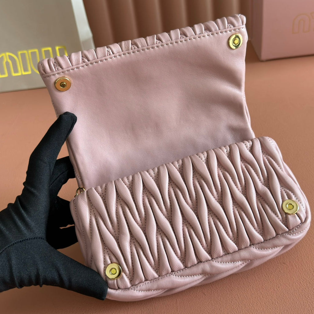 MIU MIU MIUMIU 26S MATELASSE MINI BAG 18 IN PINK CALFSKIN GOLD HARDWARE