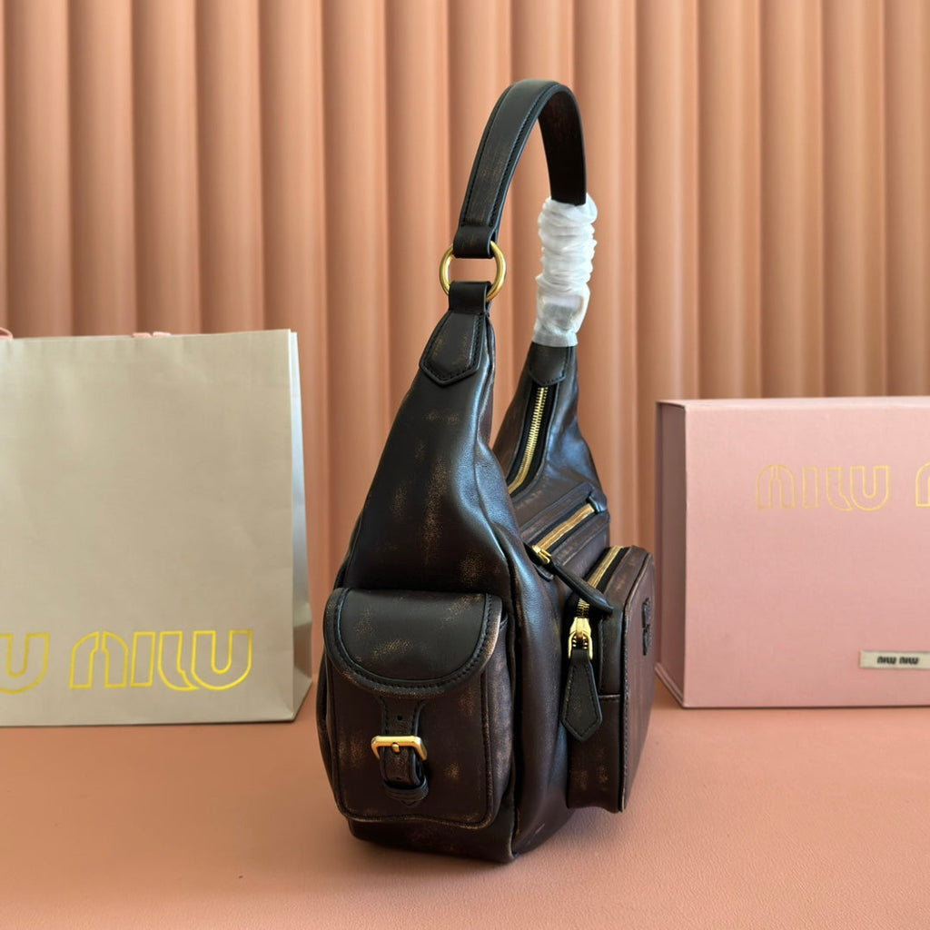 MIU MIU MIUMIU 26S POCKET BAG 38 IN BLACK CALFSKIN GOLD HARDWARE