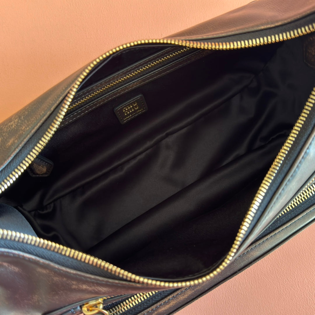 MIU MIU MIUMIU 26S POCKET BAG 38 IN BLACK CALFSKIN GOLD HARDWARE