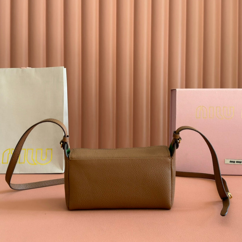 MIU MIU MIUMIU 26S POUCH BAG 18 IN DARK BROWN CALFSKIN GOLD HARDWARE
