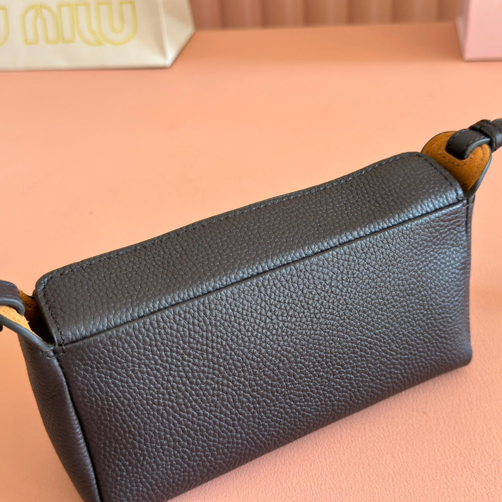 MIU MIU MIUMIU 26S POUCH BAG 18 IN BLACK CALFSKIN GOLD HARDWARE