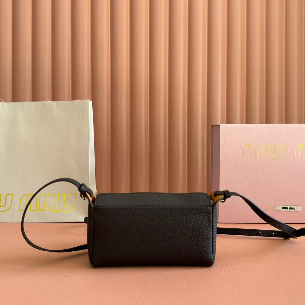 MIU MIU MIUMIU 26S POUCH BAG 18 IN BLACK CALFSKIN GOLD HARDWARE