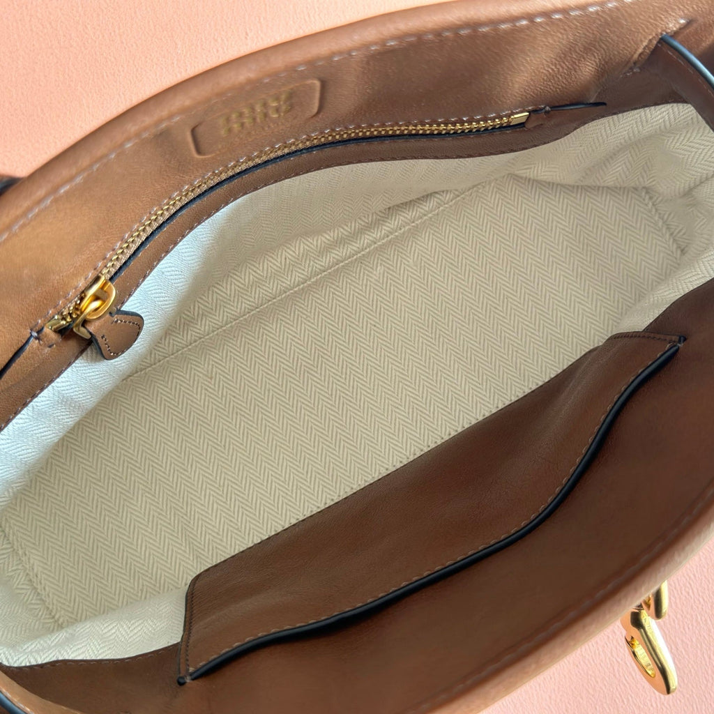 MIU MIU MIUMIU 26S BORSA AVENTURE BAG 30 IN TAN BROWN CALFSKIN GOLD HARDWARE