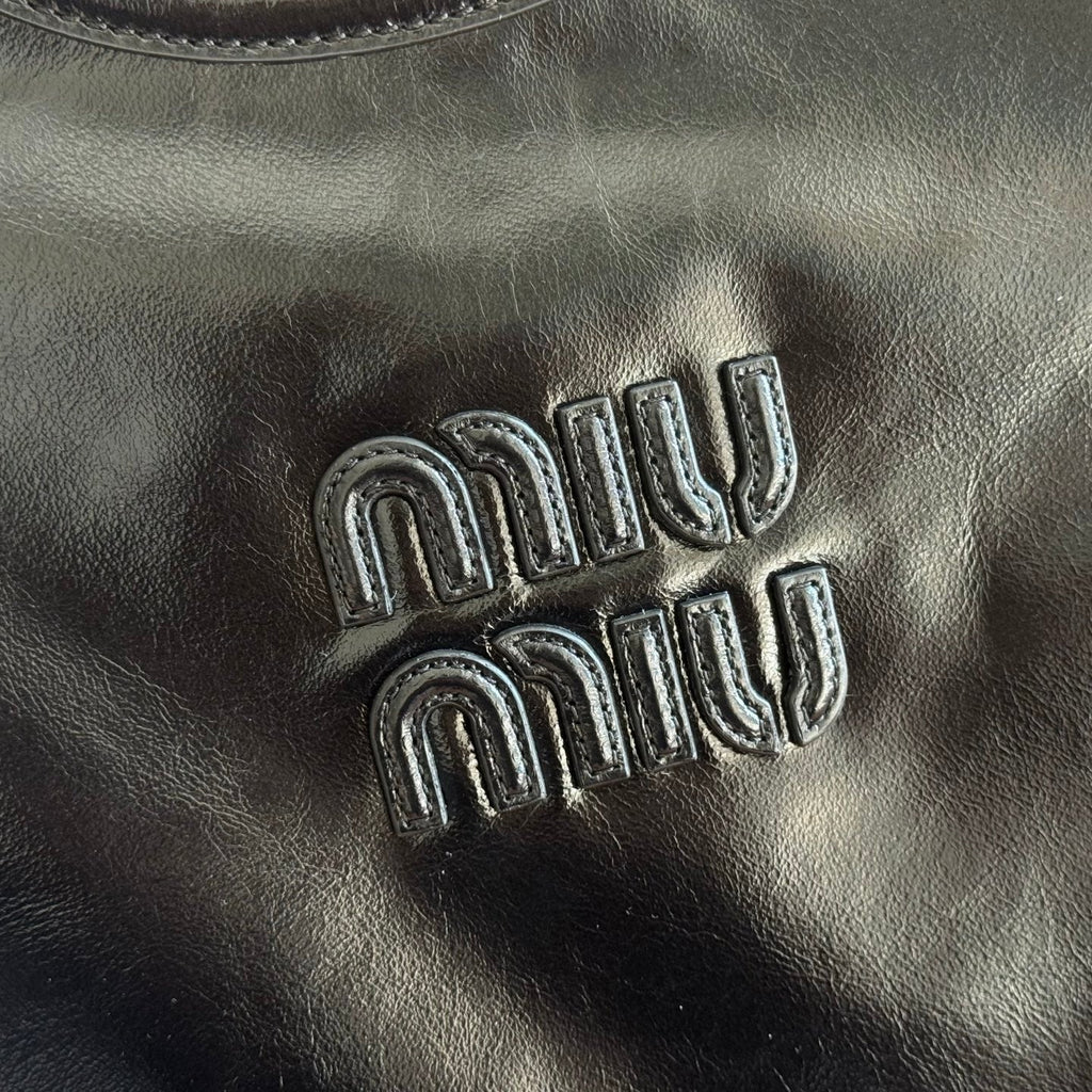 MIU MIU MIUMIU 26S IVY 40 TOTE IN BLACK PATENT CALFSKIN