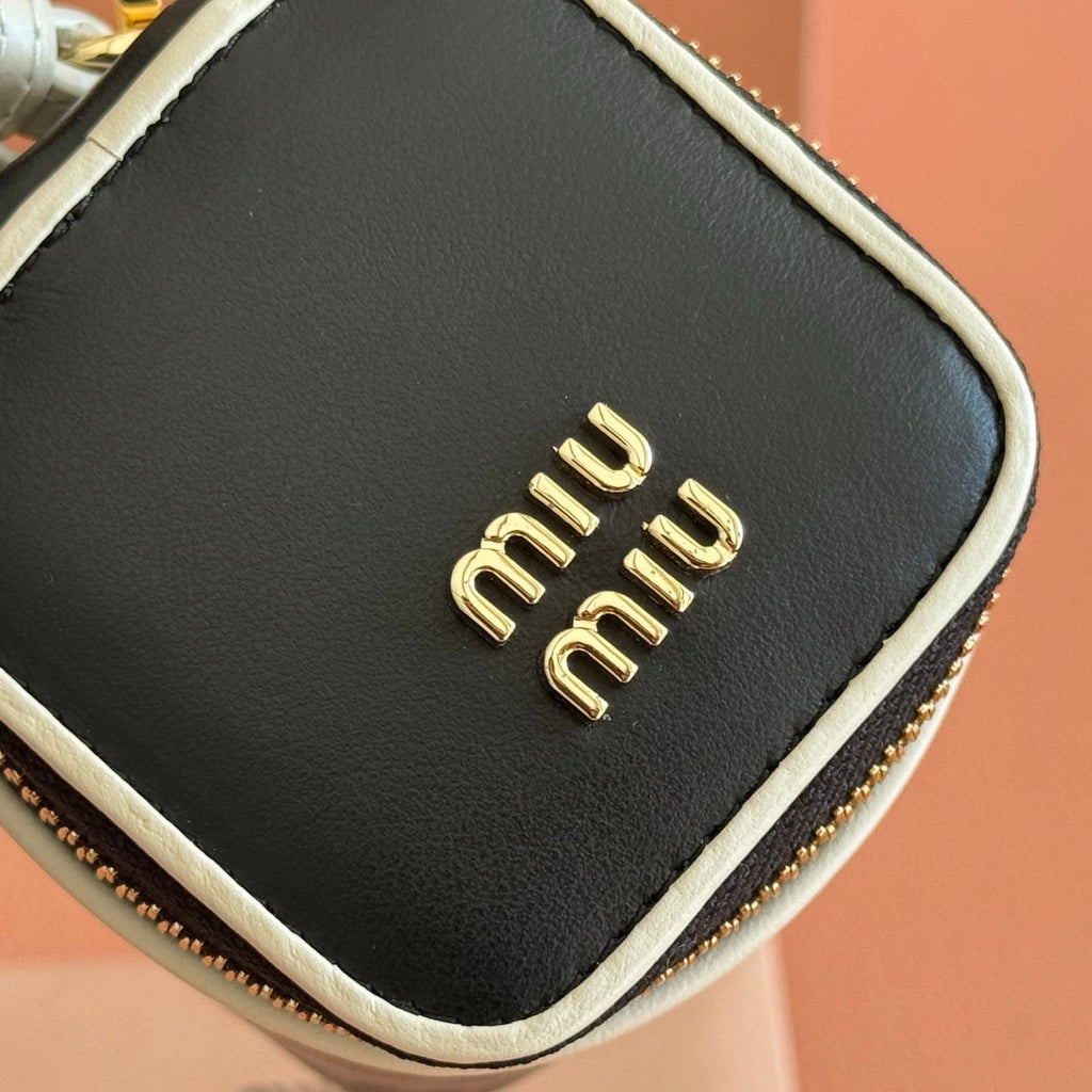 MIU MIU MIUMIU 26S EARPHONE CASE 6 IN BLACK CALFSKIN GOLD HARDWARE