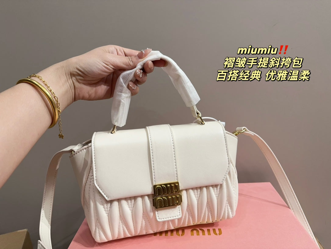 MIU MIU HANDBAG 20 IN WHITE CALFSKIN