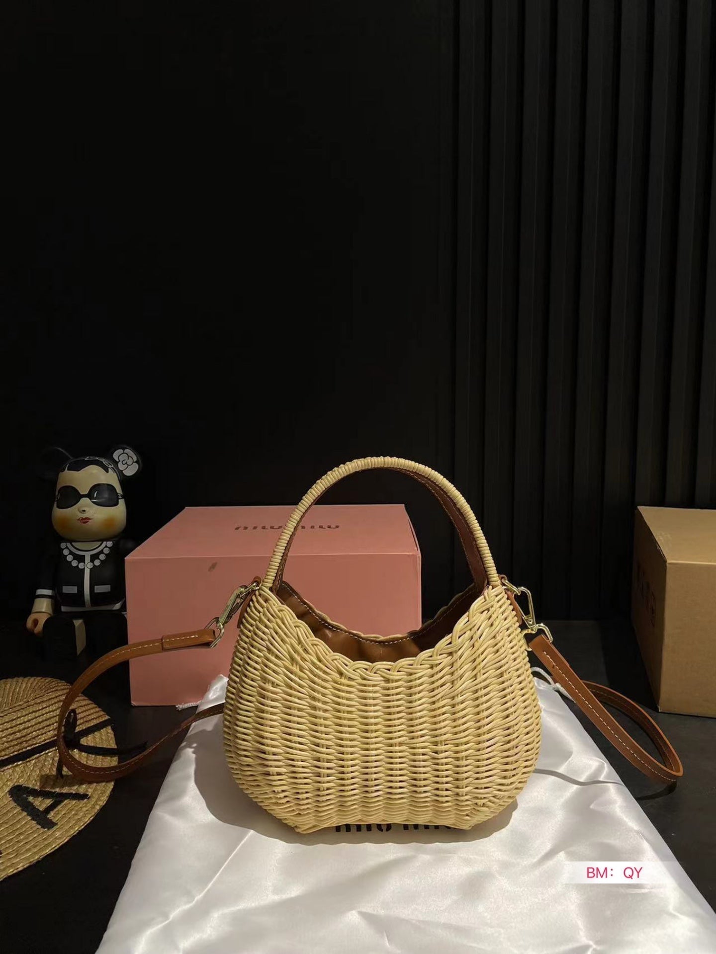 MIU MIU WANDER 25 WICKER BAG IN TAN/CARAMEL RATTAN