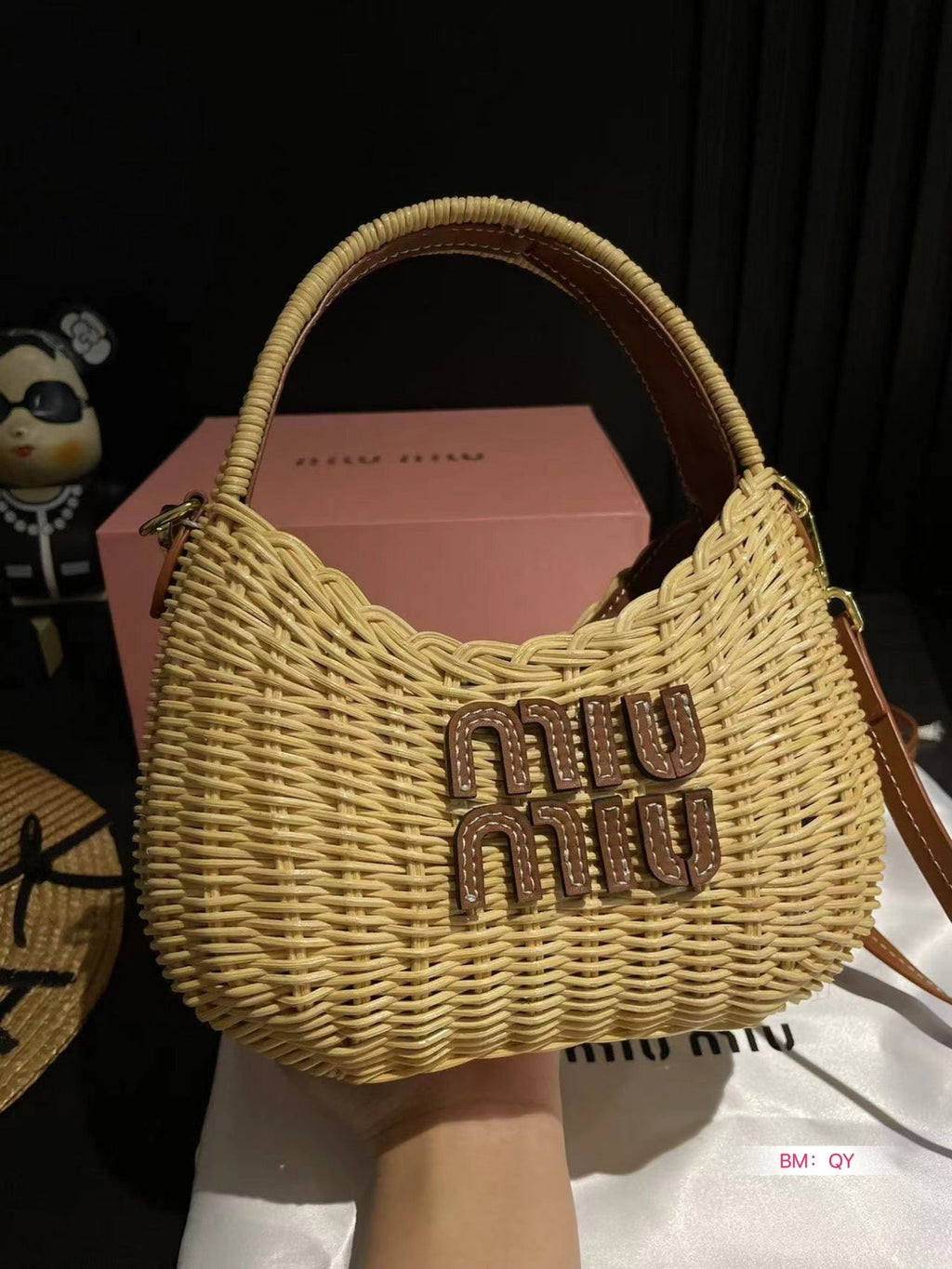 MIU MIU WANDER 25 WICKER BAG IN TAN/CARAMEL RATTAN